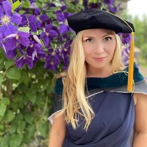 Meet your Posher, Jacquelyn